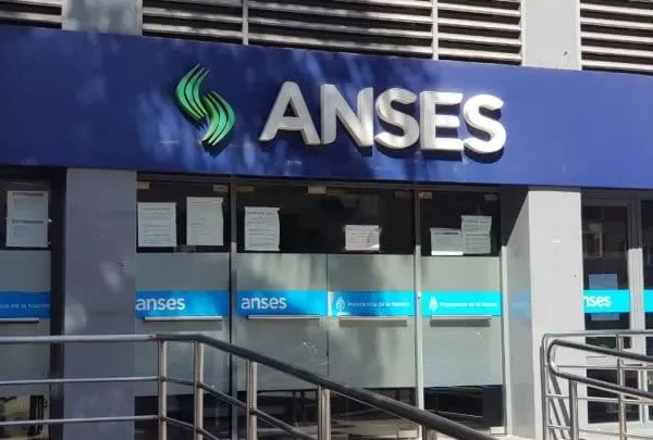 Jubilados de Anses, Tarjeta Alimentar para AUH y AUE, Programa Hogar: todos los pagos de este lunes 22 de agosto