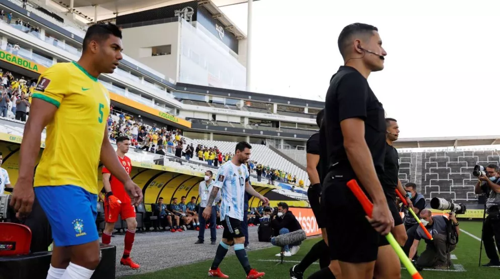 La FIFA ordenó repetir el partido suspendido entre Brasil y Argentina en cancha neutral