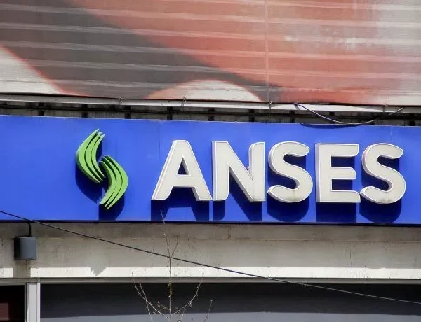 Anses anunció quiénes cobran antes del feriado y viene con aumento