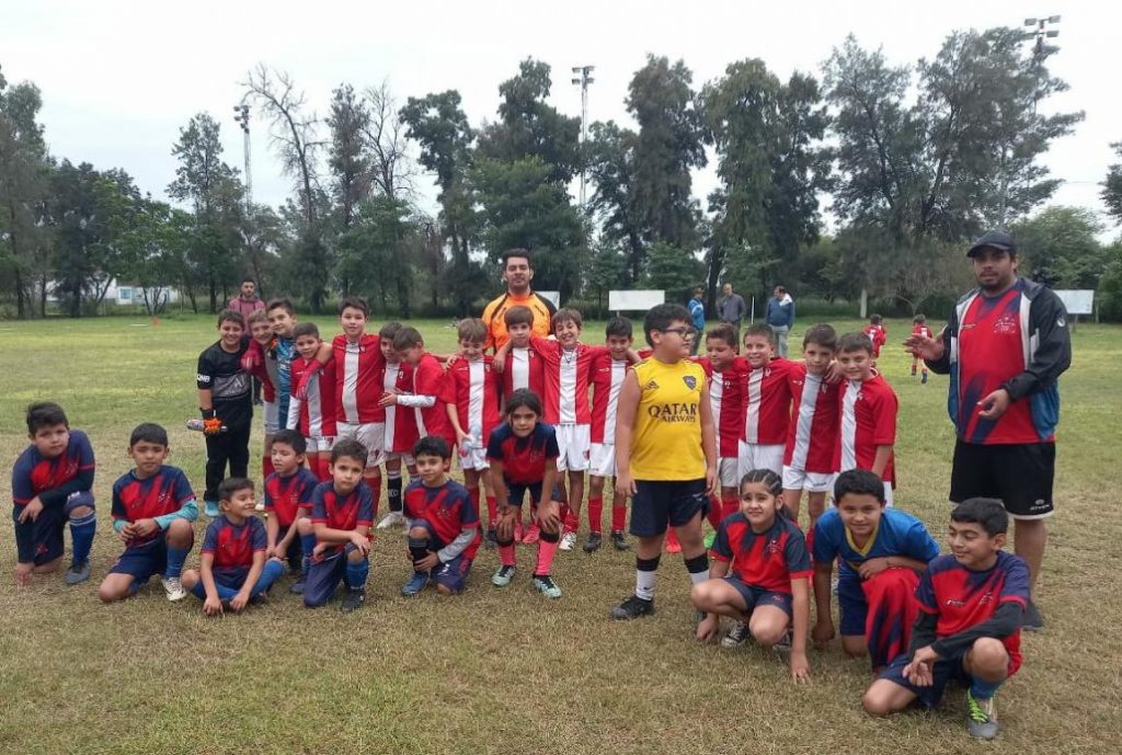Más de 1500 niños participaron del inicio del torneo de fútbol infantil preparación en la banda 