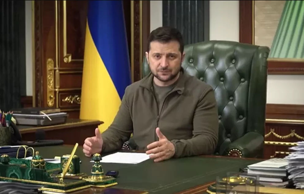 El presidente ucraniano Zelenski sostiene que no habrá rendición