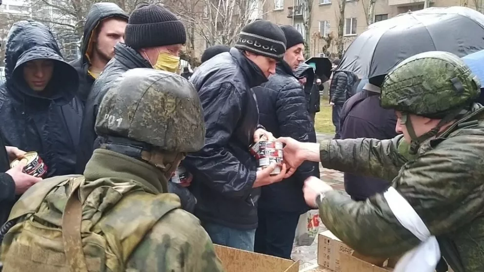 Nacionalistas ucranianos no dejan salir a los civiles por los corredores humanitarios