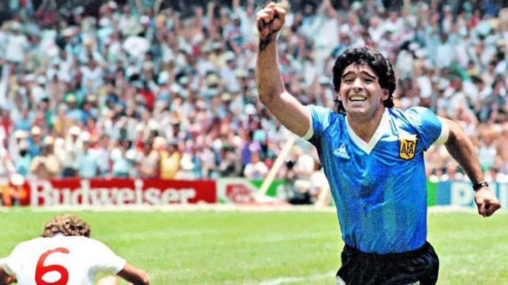 Subastan la camiseta con la que Diego Maradona le hizo el gol a los ingleses