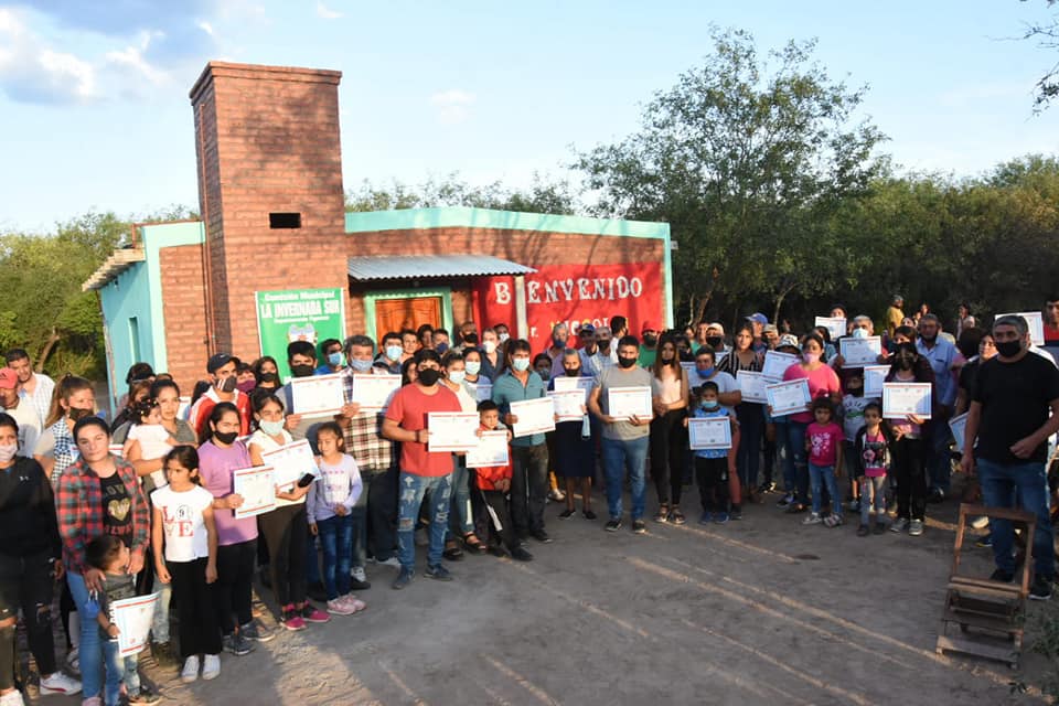 Un total de 91 familias del departamento Figueroa acceden a las viviendas sociales