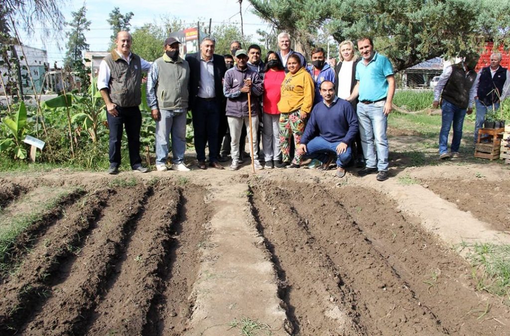 El intendente Nediani participó del lanzamiento de la campaña Otoño-Invierno 2022 del Programa Pro-Huerta