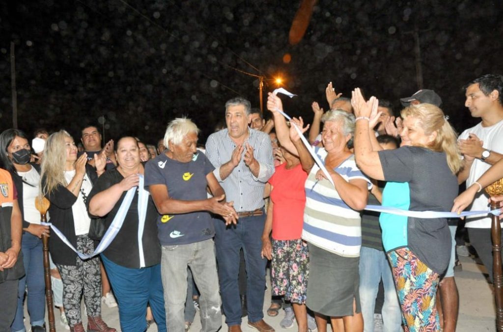 El intendente Nediani inauguró la pavimentación de calle Monteagudo