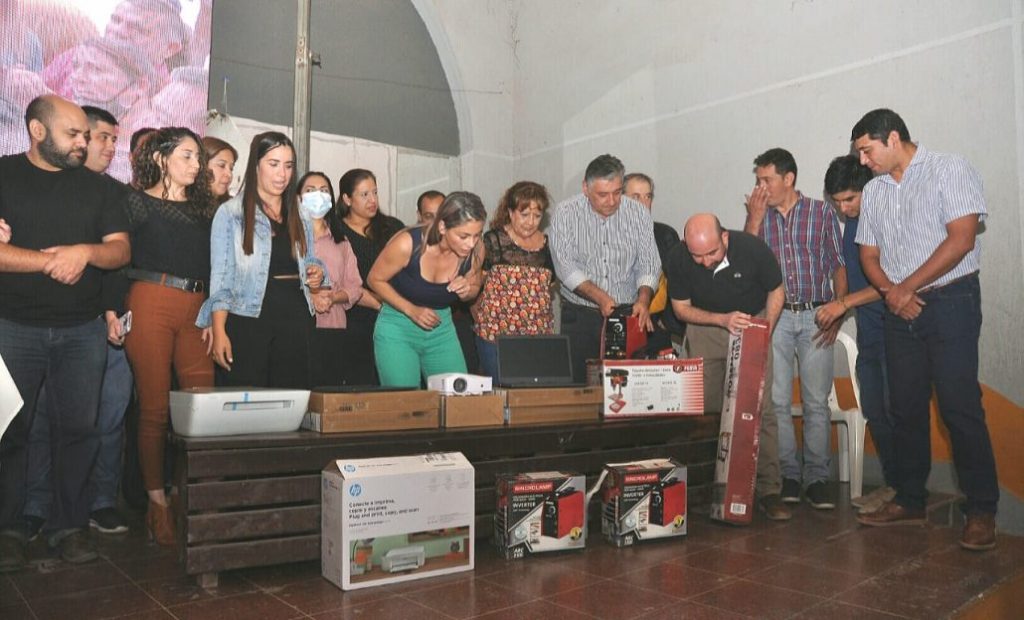 Autoridades nacionales participaron en la muestra del Programa Potenciar Inclusión Joven en La Banda