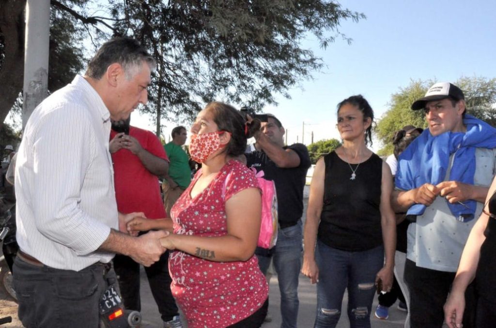 El intendente Nediani y el programa «el municipio en tu barrio» trabajaron exitosamente en el textil