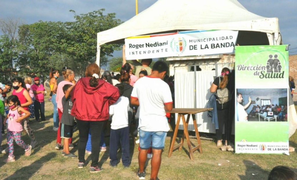 El programa «El municipio en tu barrio» llegó exitosamente al barrio Bajo de Vertiz