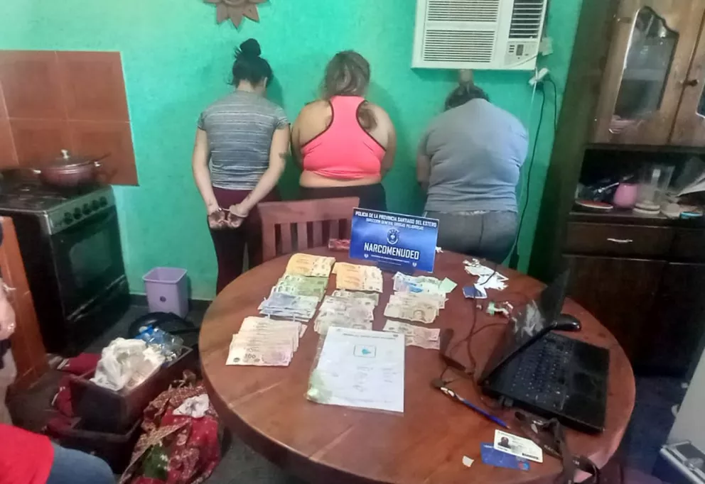 Detienen a tres mujeres, acusadas de integrar una “narcofamilia”