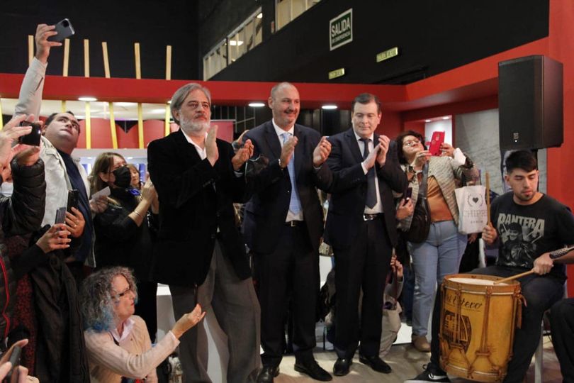 El Gobernador de la provincia estuvo presente en la Feria del Libro