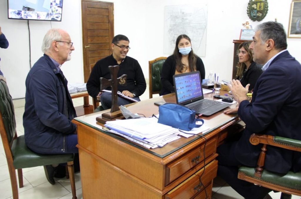 El intendente Nediani se reunió con el monseñor Bokalic para planificar acciones en beneficio de la comunidad de «Itatí» 