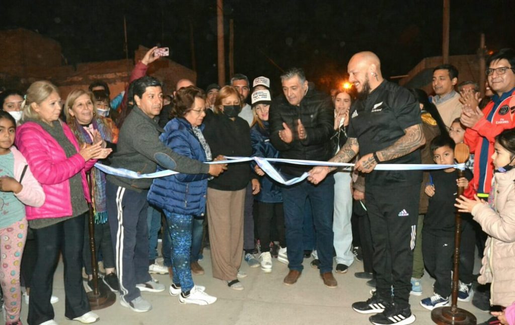 El intendente Nediani inauguró una nueva obra de pavimentación en el barrio Villa Unión