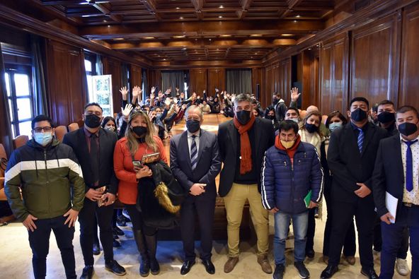 Estudiantes de Taboada y de Varas Cuchuna visitaron Casa de Gobierno
