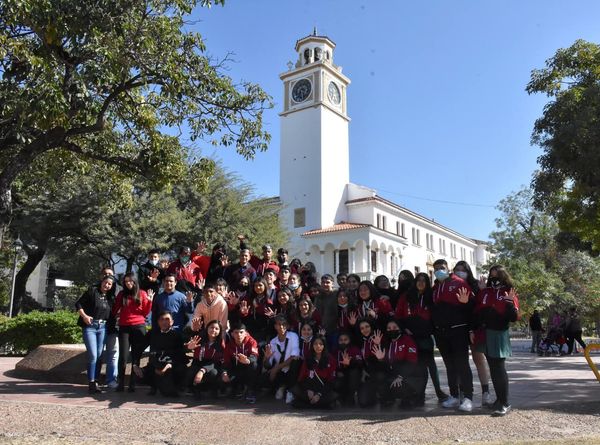 Estudiantes de La Cañada y Colonia San Juan visitaron Casa de Gobierno