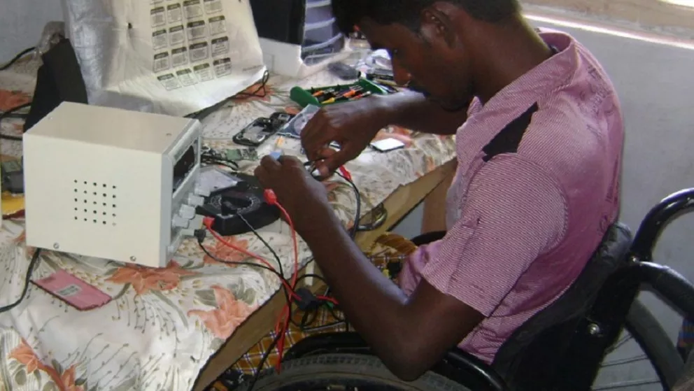Las personas con discapacidad siguen teniendo “enormes barreras” para trabajar