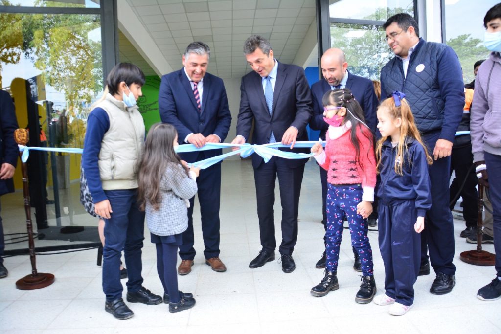 Nediani junto a Sergio Massa dejó inaugurada la Escuela Municipal de Robótica 