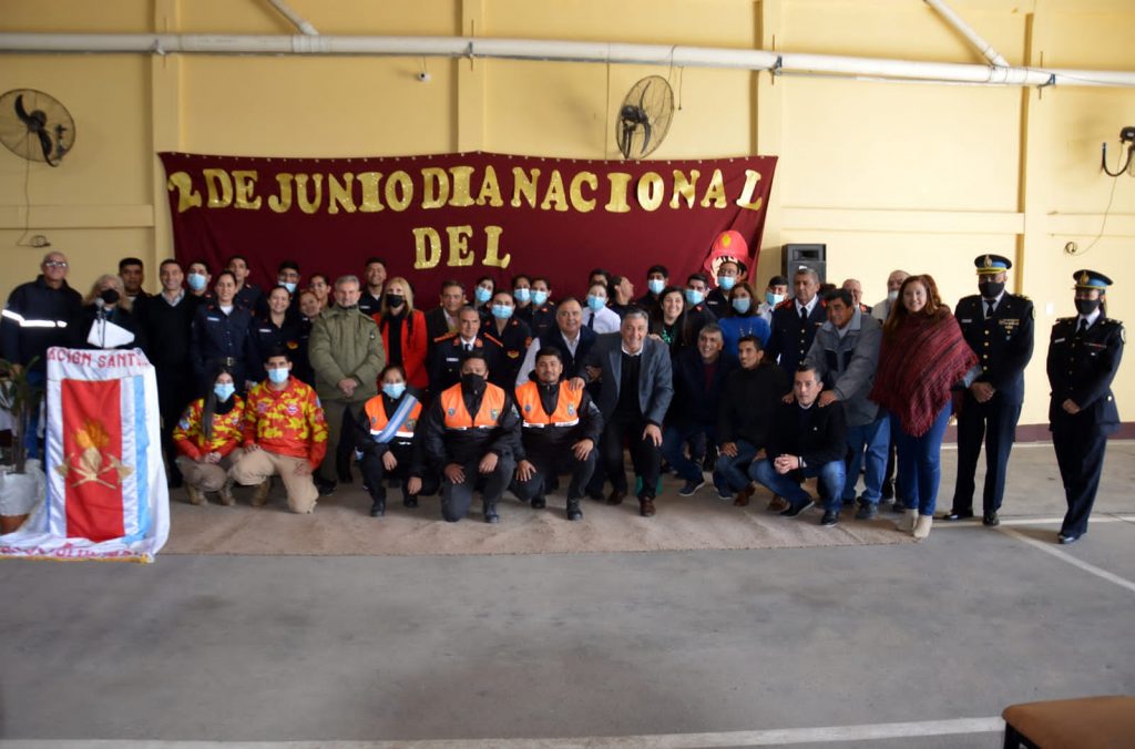 El intendente Roger Nediani participó de los actos en el Día Nacional del Bombero Voluntario Argentino