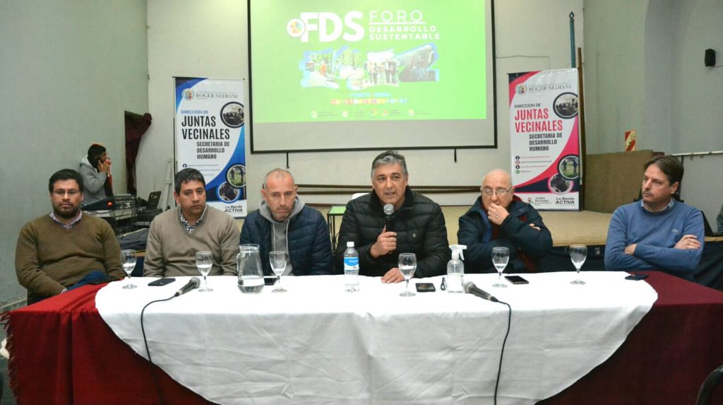 El intendente Nediani participó de un foro de desarrollo sustentable junto a vecinos