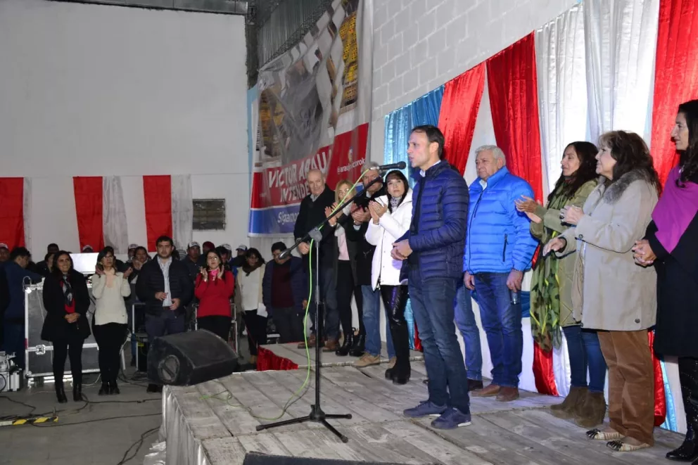 Una multitud acompañó al intendente Araujo en su lanzamiento de campaña