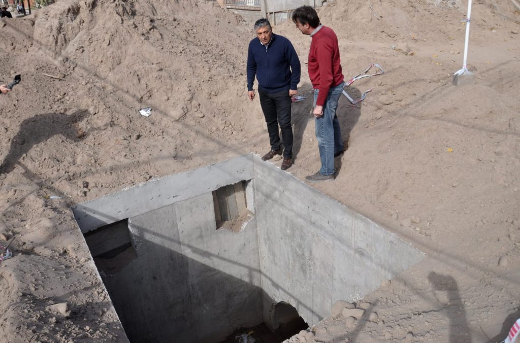 Nediani recorrió la obra de instalación del desagüe pluvial en el Bº Agua y Energía  