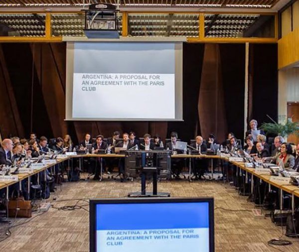 La reunión con el Club de Paris queda a la espera de designación de nuevo ministro