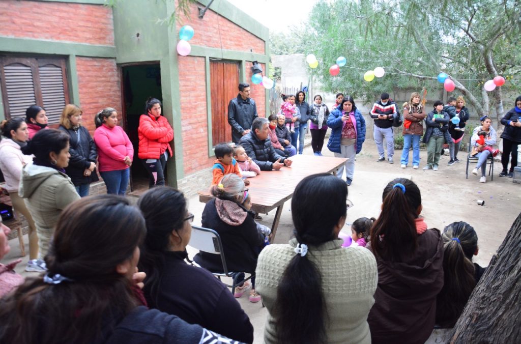 Los vecinos del barrio Gorrini ampliación acompañaron al intendente Nediani a caminar el sector