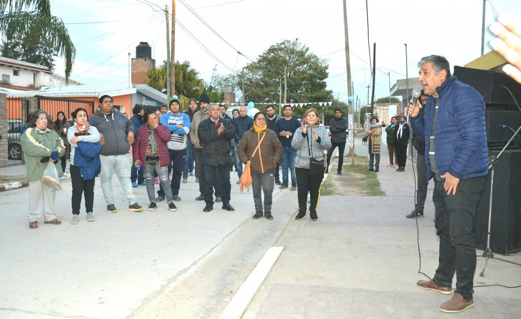 Nediani habilitó y recorrió obras de pavimento en los barrios Dorrego y Jerarquizado Municipal