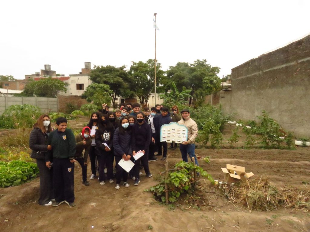 Alumnos del Colegió Inti Huasi visitaron la huerta demostrativa  municipal