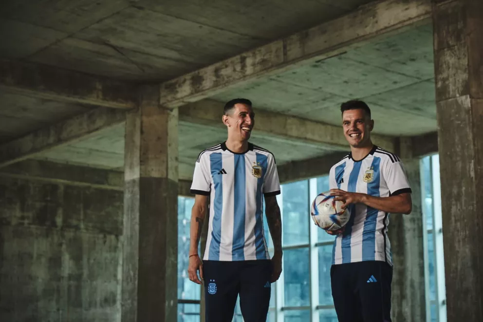 Se presentó la camiseta de la selección argentina que se utilizará en el Mundial de Qatar 2022
