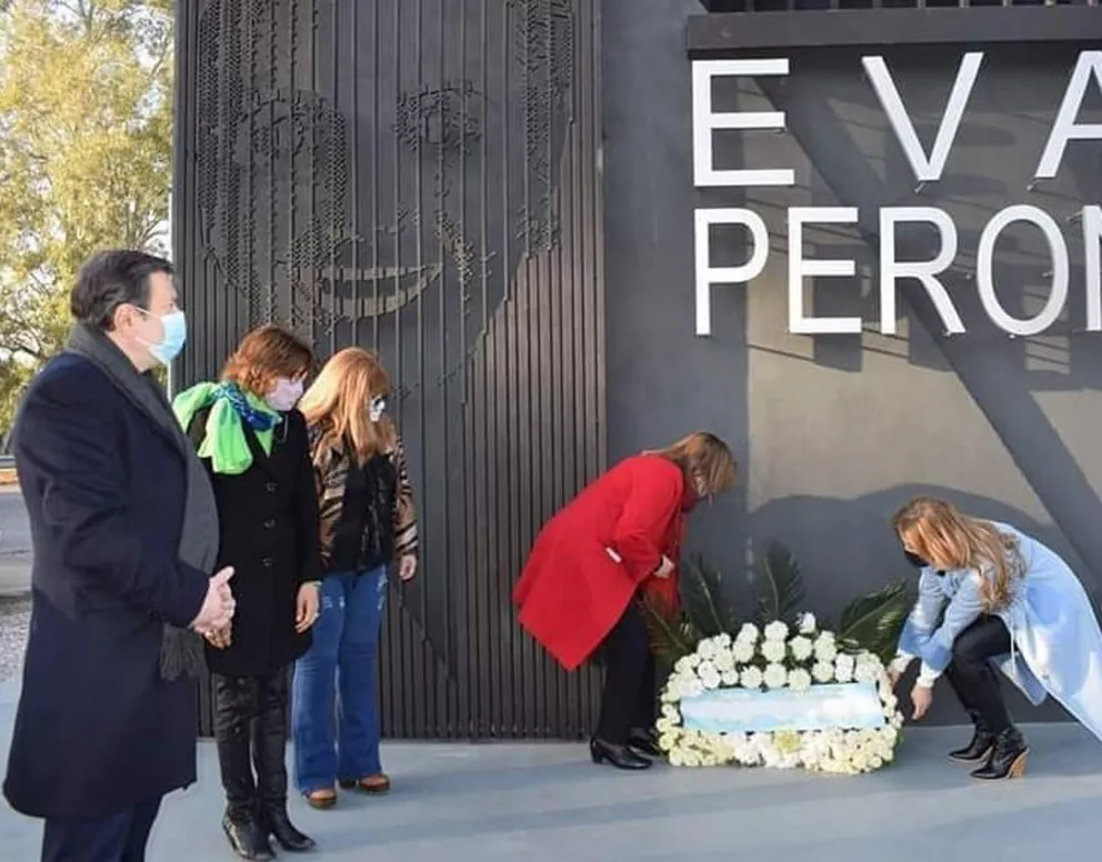 El gobernador recordó a Eva Duarte de Perón