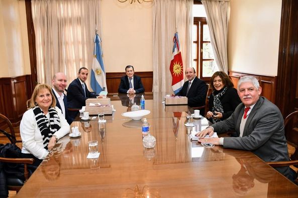 Zamora recibió la visita de integrantes del Comité de la República Italiana