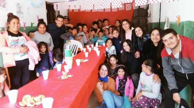 Los niños de los barrios Villa Suaya y Villa Griselda fueron agasajados en su día 