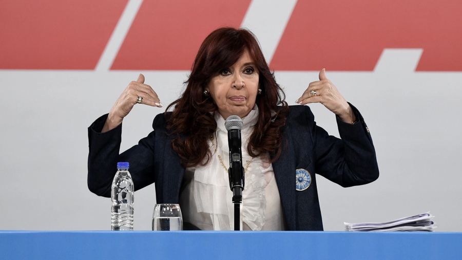 Cristina Fernández solicitó la ampliación de su declaración indagatoria para este martes