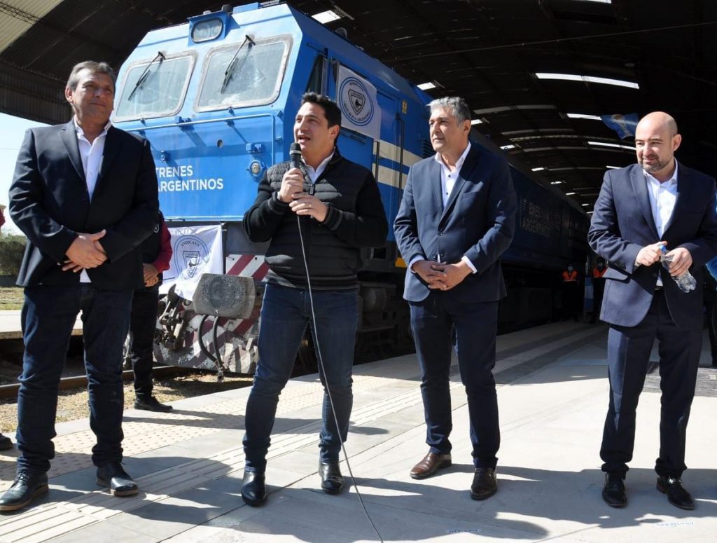 El intendente Nediani encabezó la habilitación del recorrido del tren de pasajeros La Banda-Fernández  