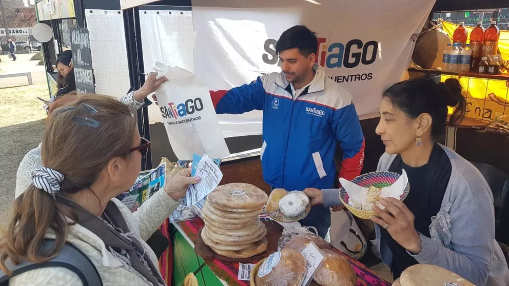 Santiago sigue con fuerte presencia en la Expo de Tecnópolis, Buenos Aires