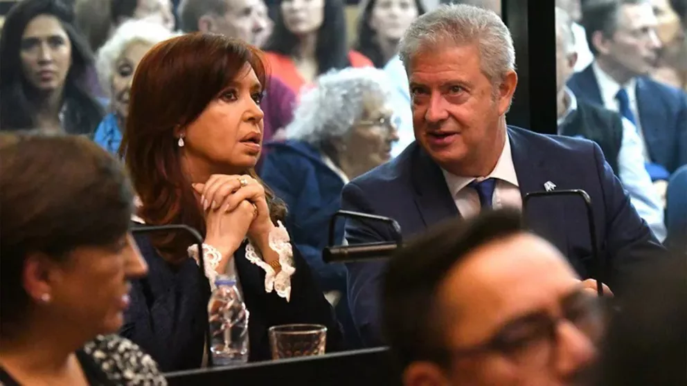 Abogados de CFK preparan la defensa y piden custodia para los jueces del caso