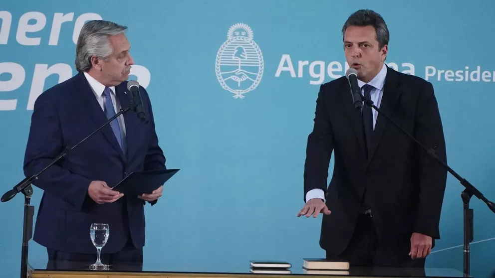 El presidente Fernández le tomó juramento a Sergio Massa como superministro