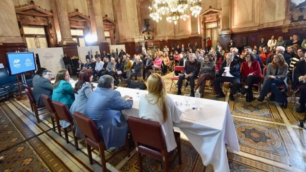 Cristina Fernández se reunió en el Congreso con diputados y senadores del oficialismo