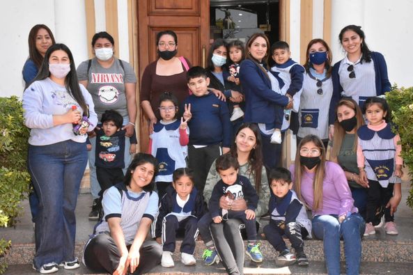Alumnos del Jardín de Infantes “Ignacito” del Instituto San Ignacio de Loyola visitaron Casa de Gobierno