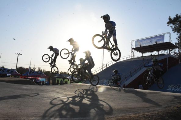 Se desarrolló este sábado el Campeonato Continental de BMX, en la pista internacional del Polideportivo de Santiago del Estero
