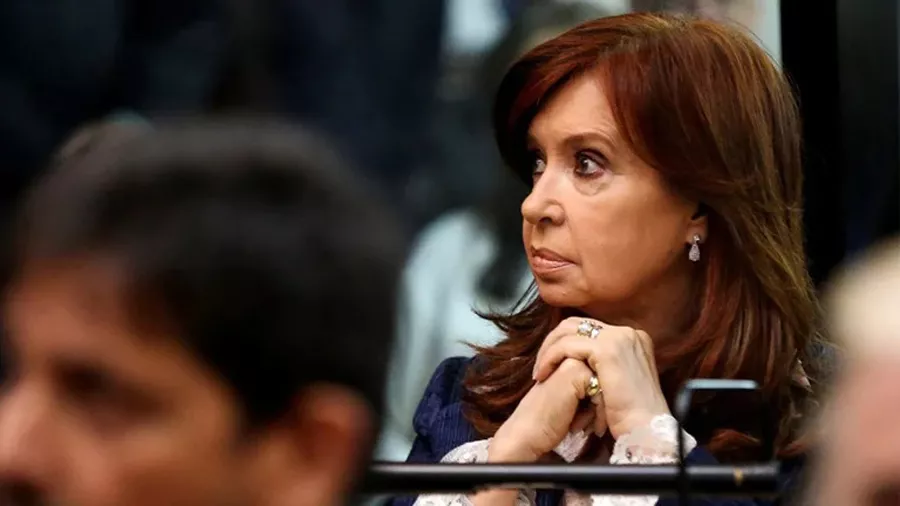 CFK solicitó a la justicia el acceso “urgente” al expediente del atentado