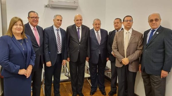 Autoridades y funcionarios de la provincia recibieron en el aeropuerto local al embajador de la República Árabe Siria