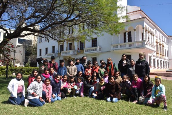 Alumnos de Alhuampa visitaron Casa de Gobierno