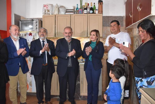 Familias del B° Villa del Carmen cuentan con una nueva red de gas natural
