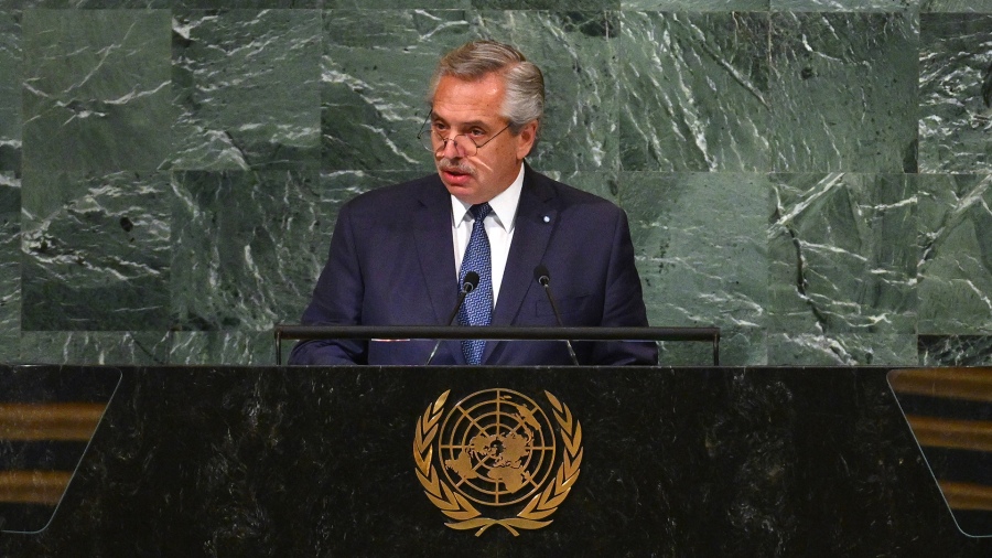 Fernández pidió el “rechazo global” ante los “discursos extremistas” que buscan “erosionar a la democracia”