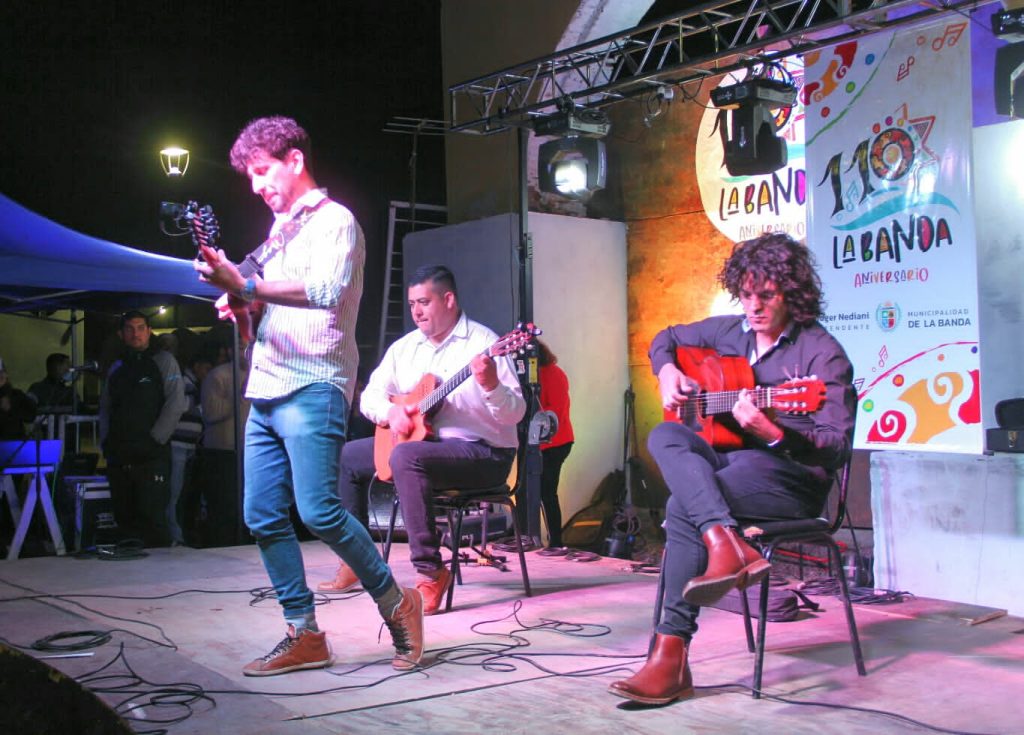 Exitoso y emotivo homenaje a “Muni” Santillan con el evento “Sólo de guitarras y cantoras” 