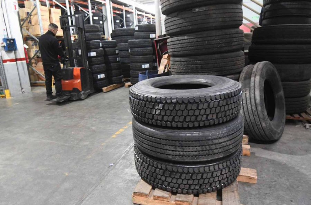 El Gobierno liberará la importación de neumáticos si no se llega a un acuerdo hasta mañana