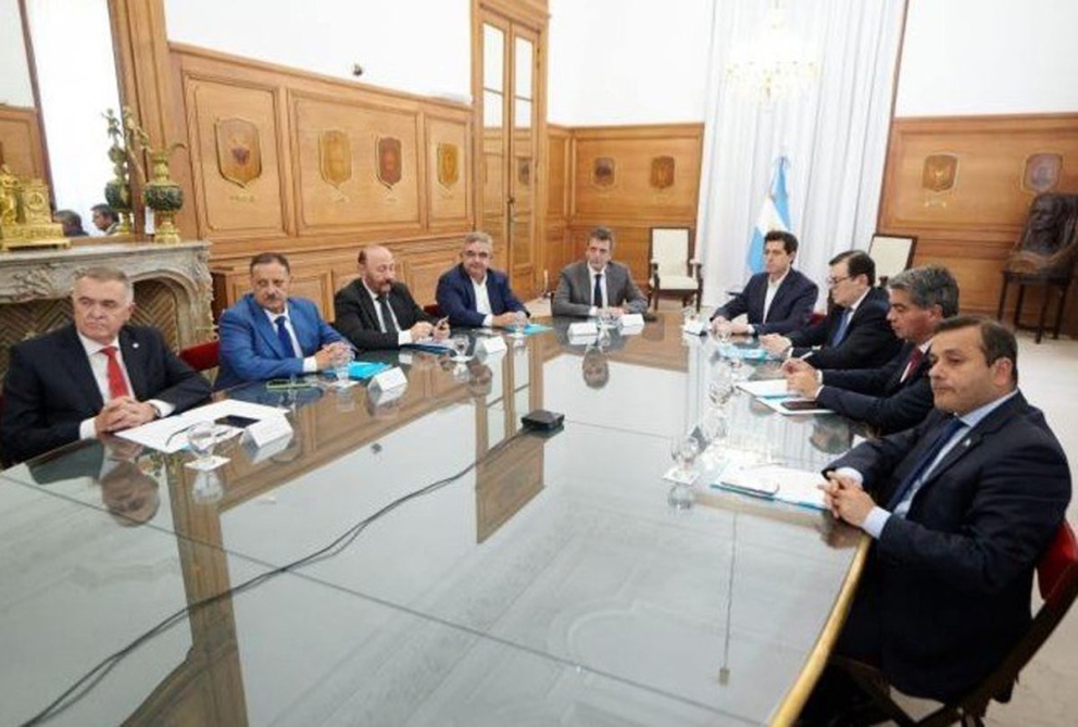 Gobernadores se reunieron con Massa y con el embajador de EE.UU. en Argentina