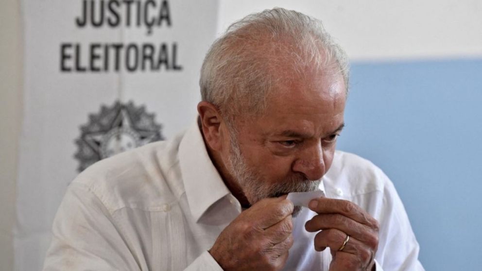 Lula votó en San Pablo y dijo que la elección define un “modelo de país y de vida”